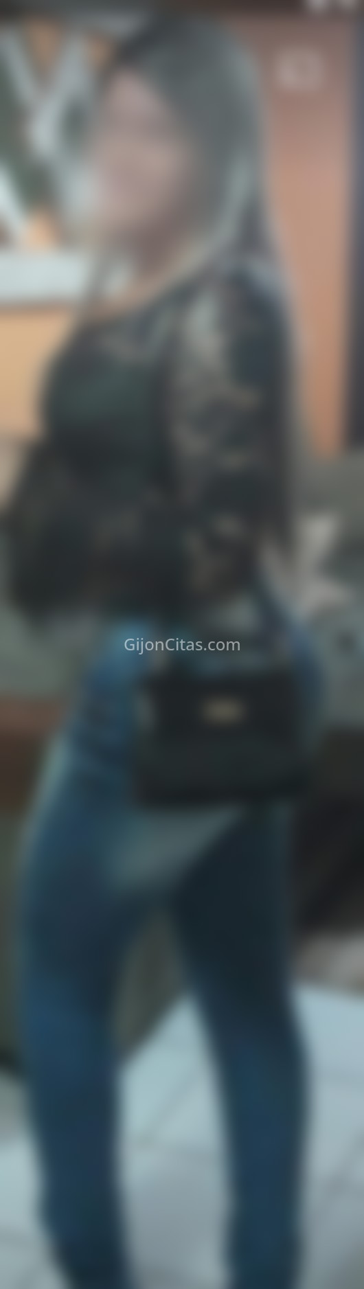 Gabryella, risueña y extrovertida. 631080967. Citas en GIJÓN, GIJÓN. www.gijoncitas.com.