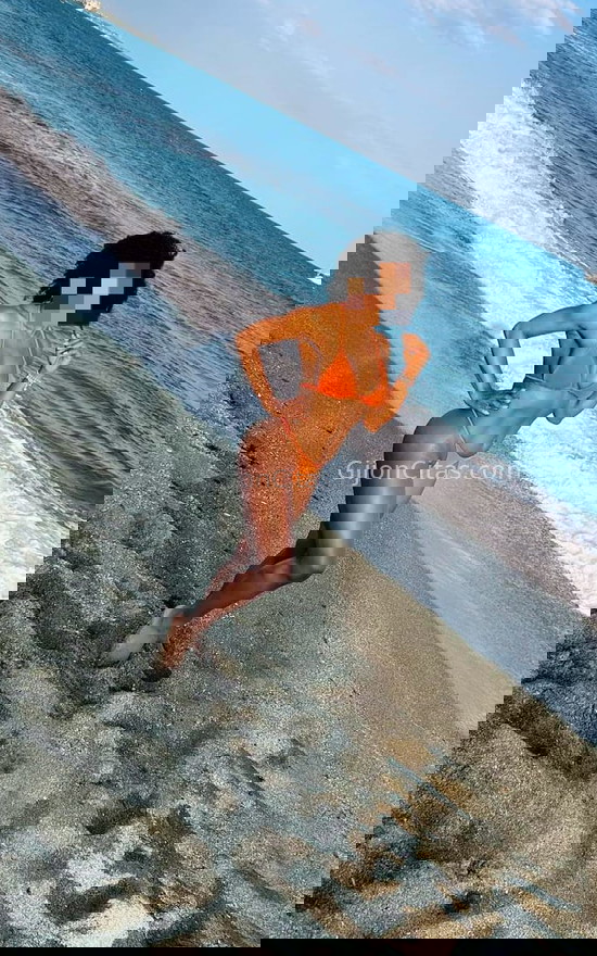 Evans, mulata risueña y muy maja. 615687097. Citas en GIJÓN, GIJÓN. www.gijoncitas.com.