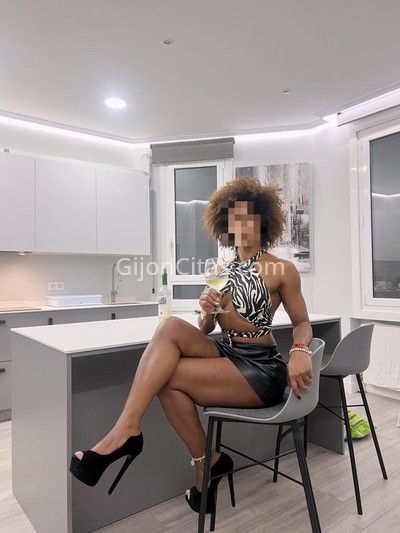 Evans, mulata risueña y muy maja. 615687097. Citas en GIJÓN, GIJÓN. www.gijoncitas.com.