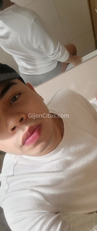 Daniel, joven colombiano muy atento. 641168703. Citas en GIJÓN, GIJÓN. www.gijoncitas.com.