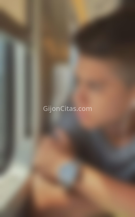 Alejandro, recién llegado a la ciudad. 648100675. Citas en GIJÓN, GIJÓN. www.gijoncitas.com.