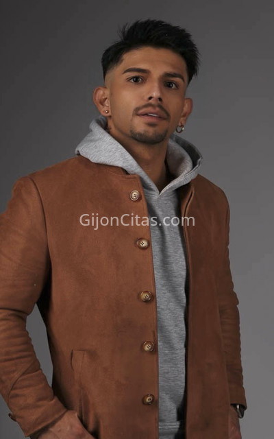 Emiliano, colombiano. 605287752. Citas en GIJÓN, GIJÓN. www.gijoncitas.com.