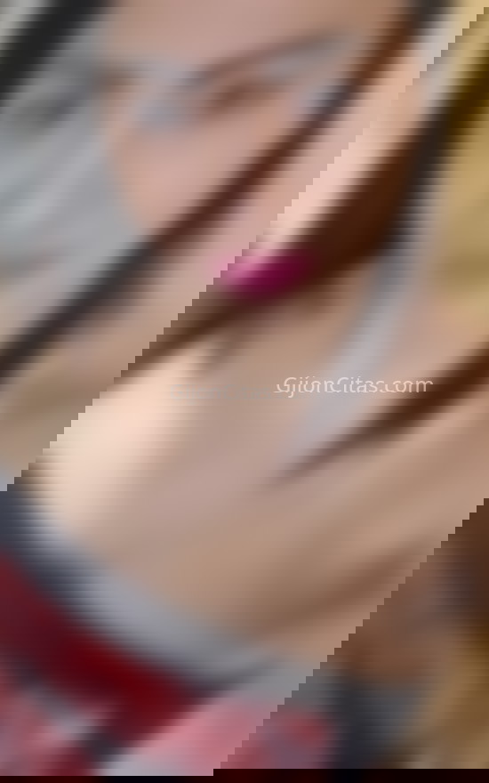 Núbia, latina muy sociable. 645777130. Citas en GIJÓN, GIJÓN. www.gijoncitas.com.