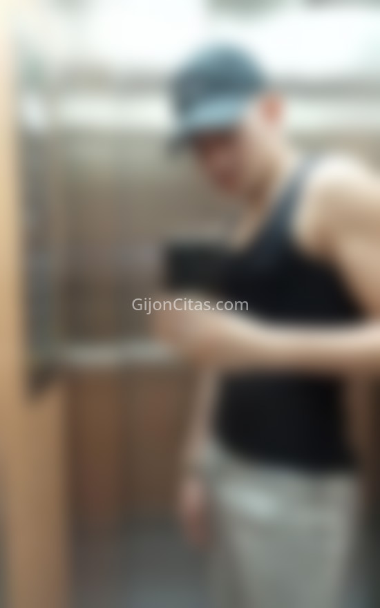 Stefano, joven venezolano. 641702687. Citas en GIJÓN, GIJÓN. www.gijoncitas.com.