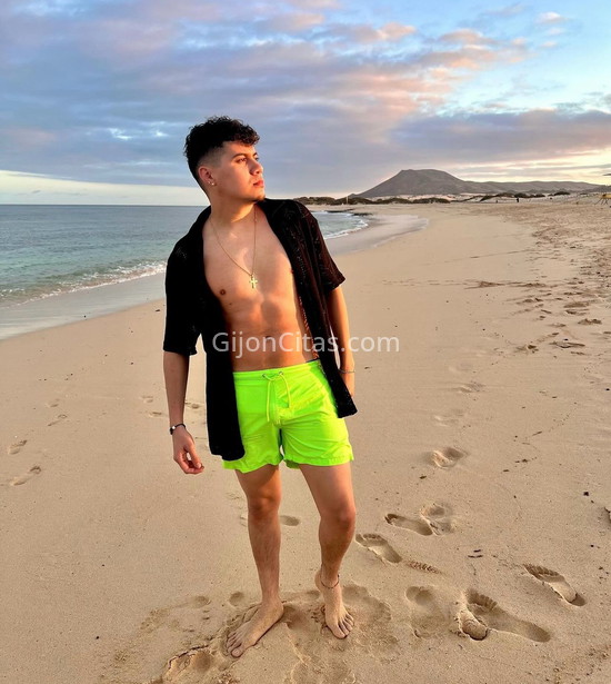 Sebastián, latino en la ciudad. 722273794. Citas en GIJÓN, GIJÓN. www.gijoncitas.com.