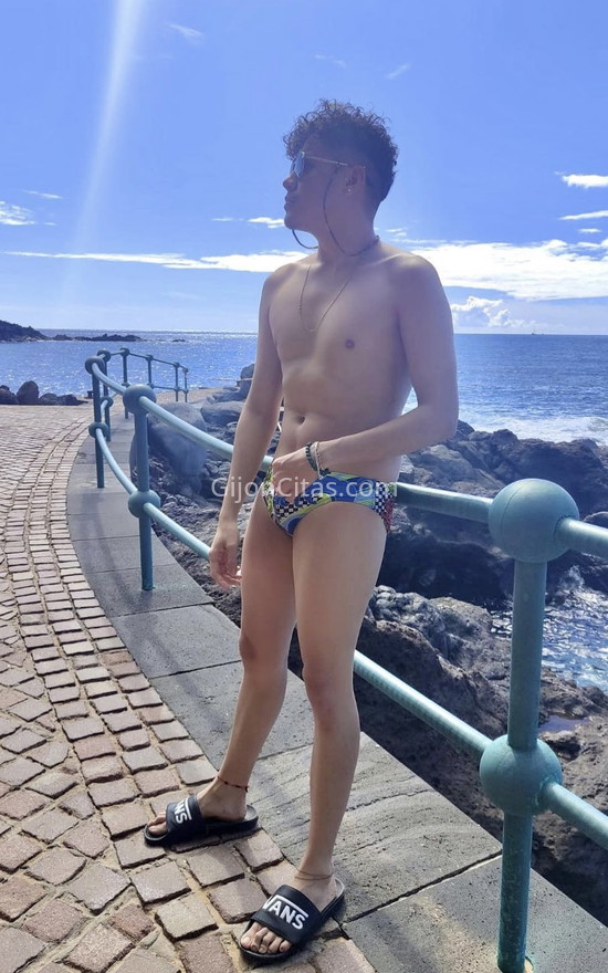 Sebastián, latino en la ciudad. 722273794. Citas en GIJÓN, GIJÓN. www.gijoncitas.com.