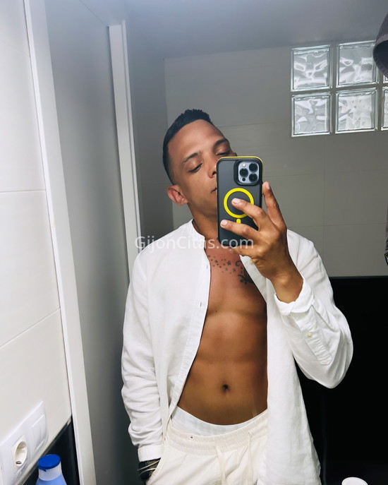 Gabriel, latino. 631126262. Citas en GIJÓN, GIJÓN. www.gijoncitas.com.