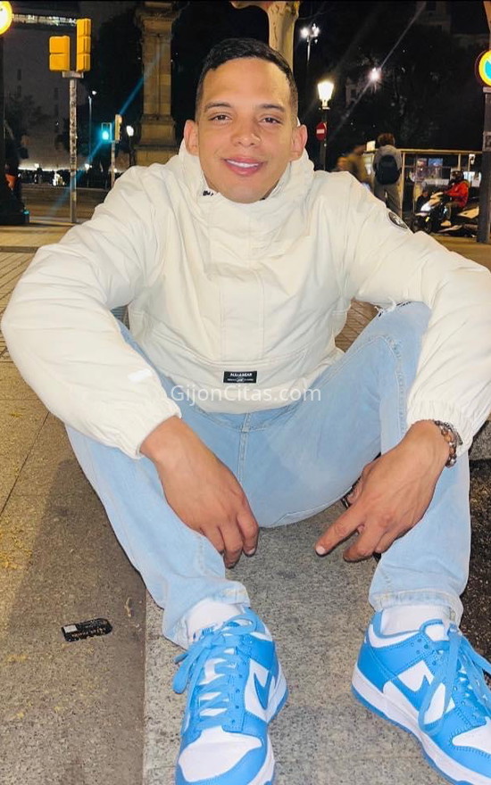 Gabriel, latino. 631126262. Citas en GIJÓN, GIJÓN. www.gijoncitas.com.