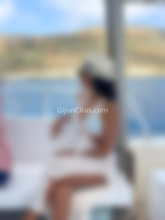 Cristal, de Brasil como la samba. 613842722. Citas en GIJÓN, GIJÓN. www.gijoncitas.com.