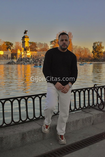 Luis, latino recién llegado. 634931641. Citas en GIJÓN, GIJÓN. www.gijoncitas.com.