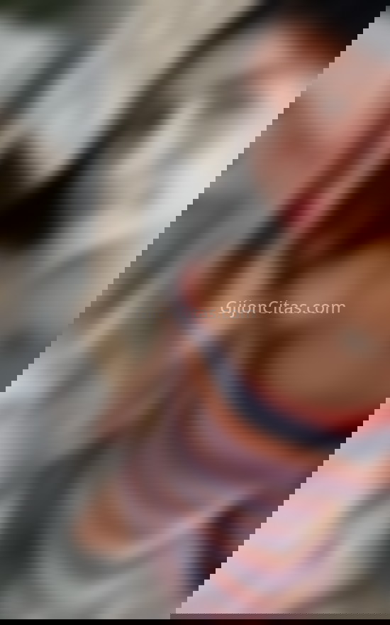 Mía, jovencita de piel morena. 658894118. Citas en GIJÓN, GIJÓN. www.gijoncitas.com.