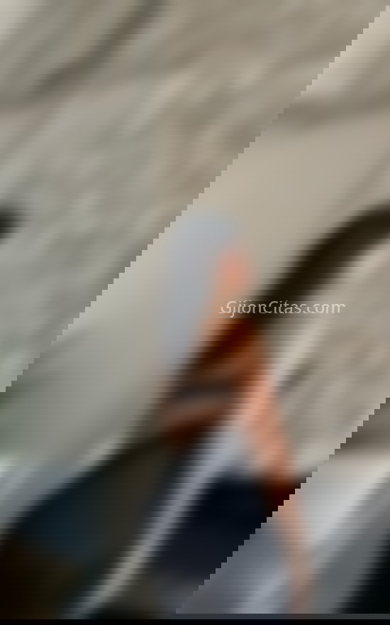 Mía, jovencita de piel morena. 658894118. Citas en GIJÓN, GIJÓN. www.gijoncitas.com.
