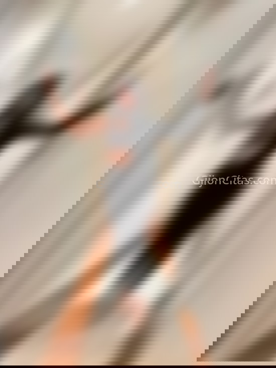Mía, jovencita de piel morena. 658894118. Citas en GIJÓN, GIJÓN. www.gijoncitas.com.